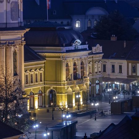 Syl Via Apartman Eger Eksteriør bilde
